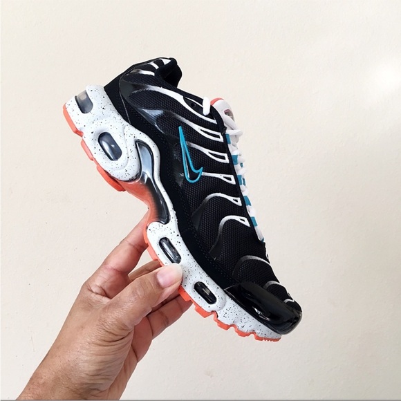 Nike Air Max Plus - Picture 2 of 7